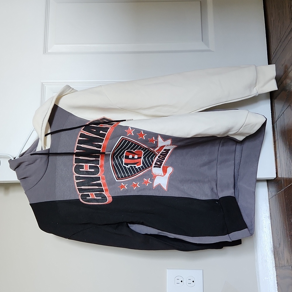 NWT Cincinnati Bengals size Medium Hoodie